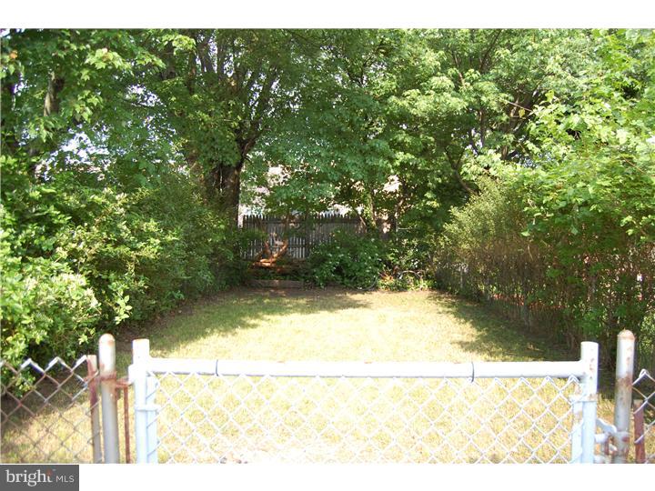 797 Bennington Road Folcroft, PA 19032 - Photo 19 of 20 Back Yard