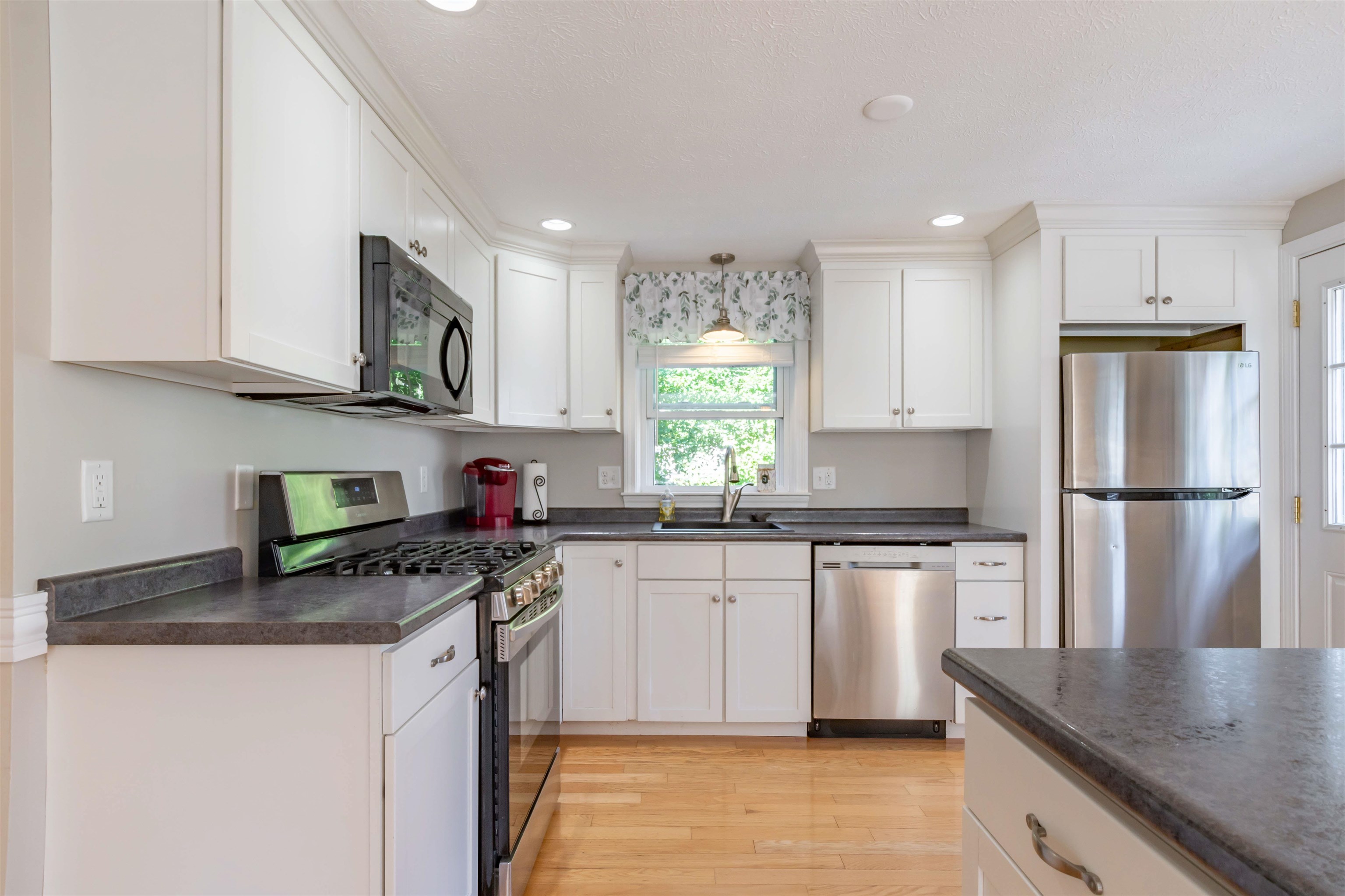 6 Rene Drive Nashua, NH 03062 - Photo 29 of 29 Gallery Image 29