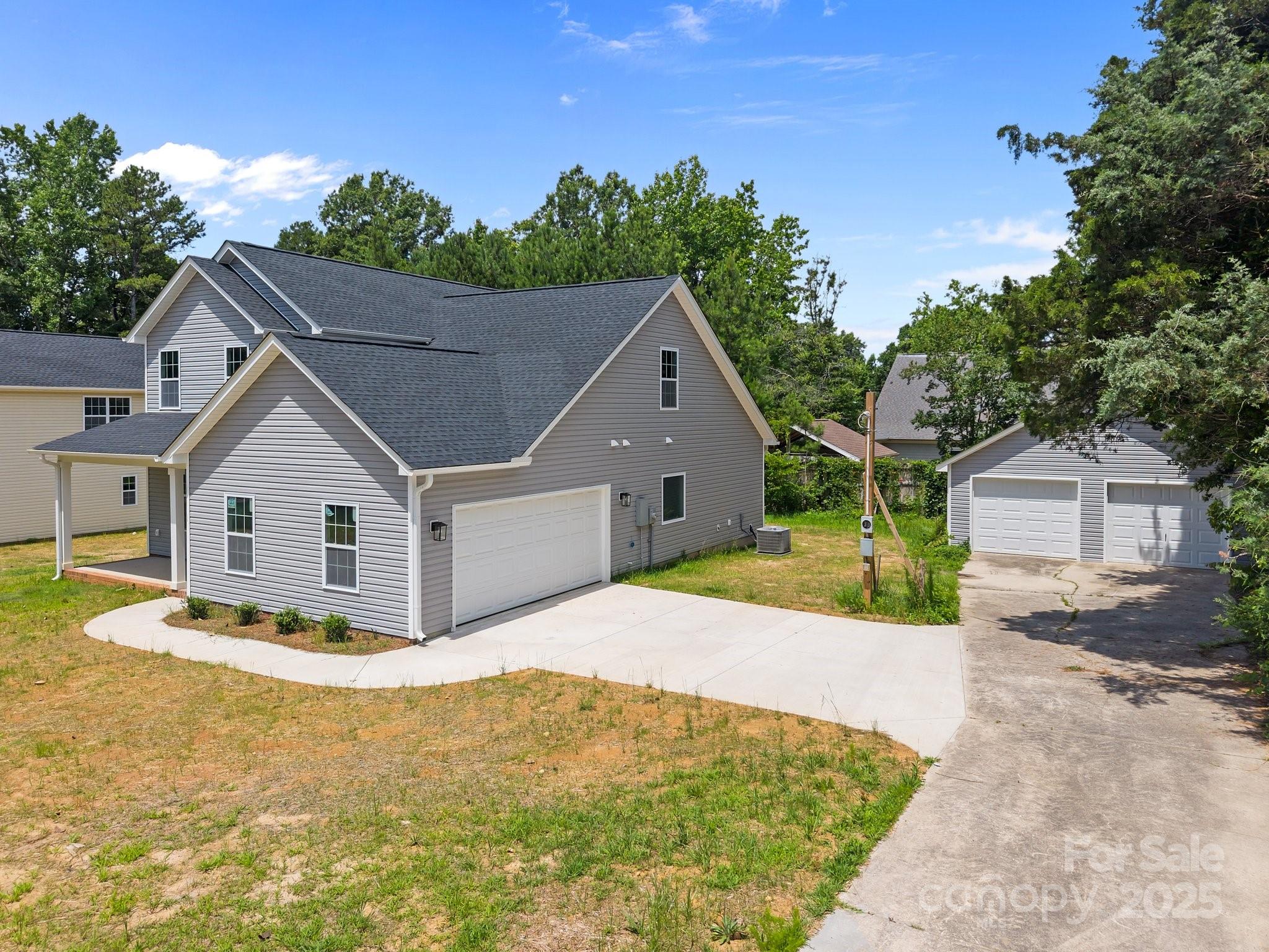 126 Aurora Boulevard Matthews, NC 28105 - Photo 2 of 41 a view of outdoor space yard and front view of a house