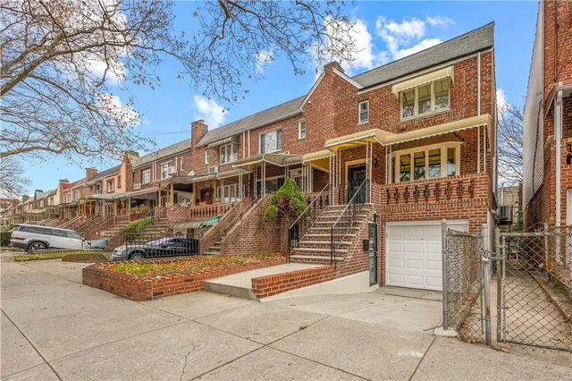 a view of a large white building