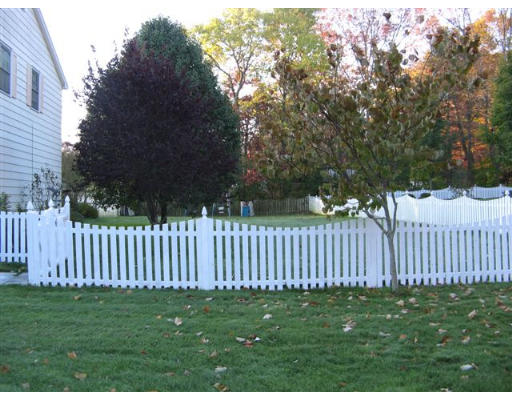 131 Palo Alto Road Springfield, MA 01128 - Photo 20 of 26
