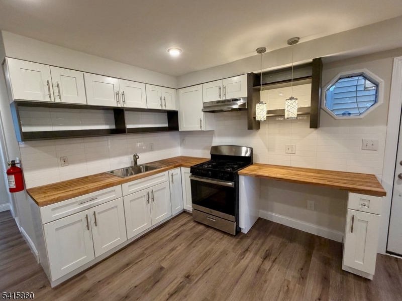 114 Maple Avenue, Unit 1L Montclair, NJ 07042 - Photo 4 of 10