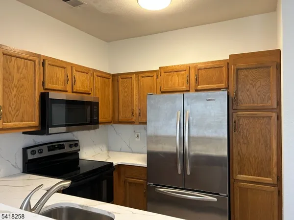 $2,550 | 65 Wentworth Road, Bedminster, NJ 07921