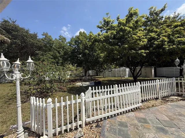 $855,000 | 15051 Southwest 149th Street, Miami, FL 33196