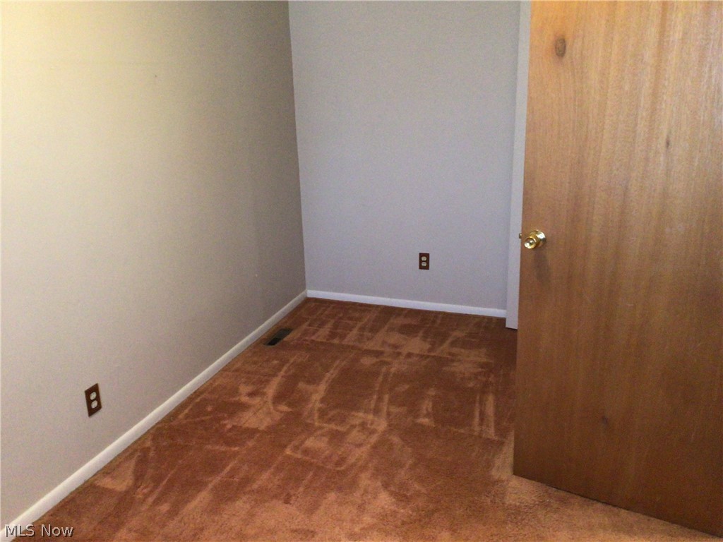 705 Mannering Road Eastlake, OH 44095 - Photo 9 of 16 Gallery Image 9
