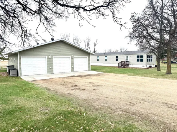 $180,000 | 610 Tamarack Street, Badger, MN 56714