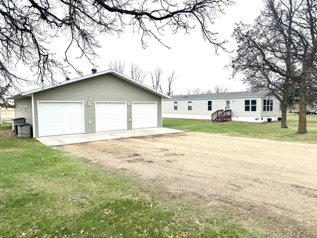 $195,000 | 610 Tamarack Street, Badger, MN 56714