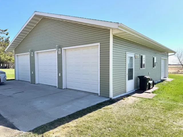 $195,000 | 610 Tamarack Street, Badger, MN 56714