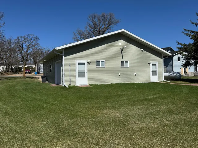 $195,000 | 610 Tamarack Street, Badger, MN 56714