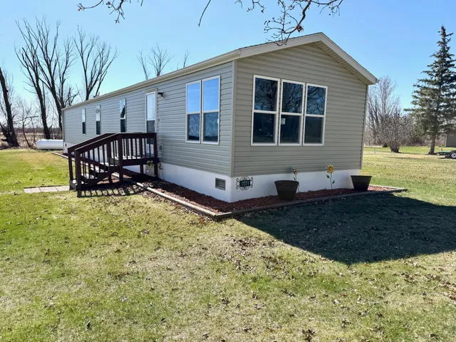 $195,000 | 610 Tamarack Street, Badger, MN 56714