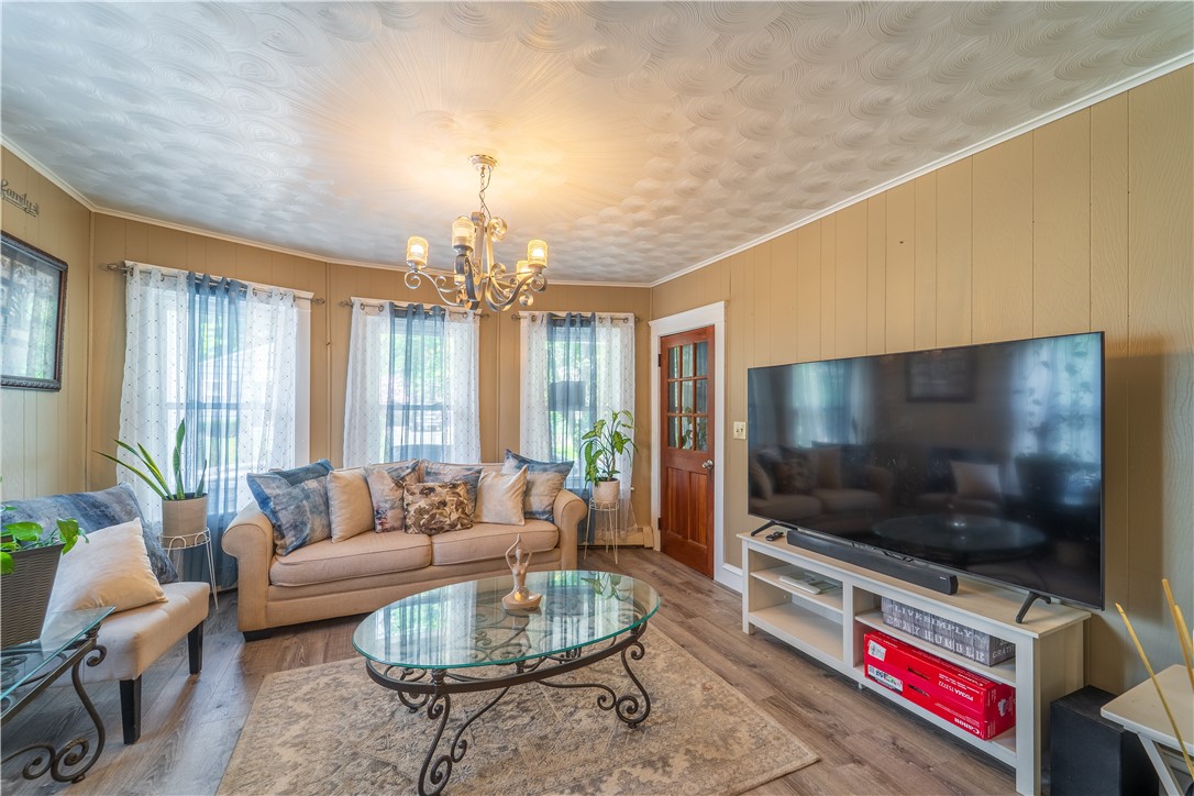 18 Dunnell Avenue Pawtucket, RI 02860 - Photo 1 of 37