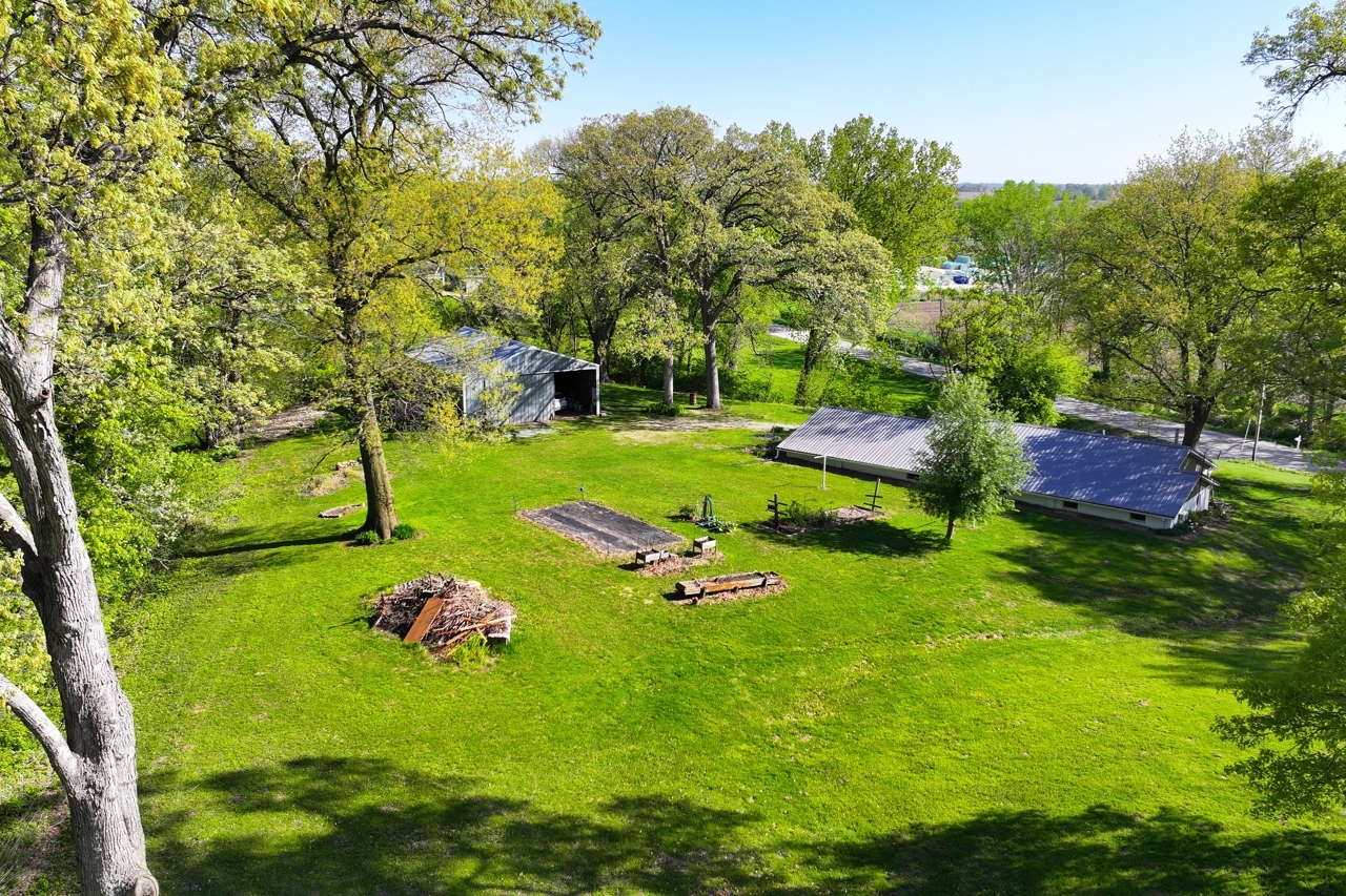 14755 Fenton Road Morrison, IL 61270 - Photo 20 of 34 a garden view with a seating space