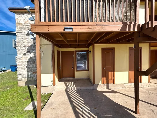 $1,050 | 2300 Cedrick Cove, Unit A, Austin, TX 78748