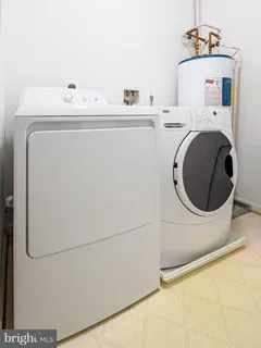 $419,000 | 4330 L Cannon Ridge Court, Unit 31, Fairfax, VA 22033