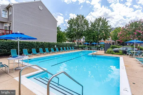 $419,000 | 4330 L Cannon Ridge Court, Unit 31, Fairfax, VA 22033