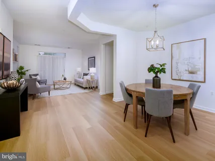 $419,000 | 4330 L Cannon Ridge Court, Unit 31, Fairfax, VA 22033