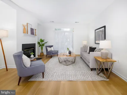 $419,000 | 4330 L Cannon Ridge Court, Unit 31, Fairfax, VA 22033