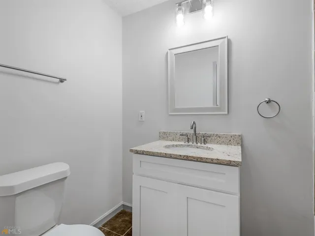 $1,800 | 1999 Hampton Locust Grove Road, Locust Grove, GA 30248