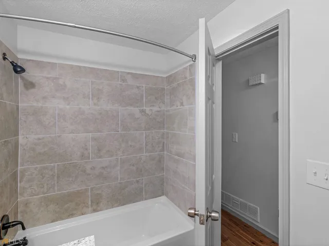 $1,800 | 1999 Hampton Locust Grove Road, Locust Grove, GA 30248