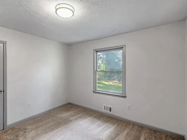 $1,800 | 1999 Hampton Locust Grove Road, Locust Grove, GA 30248