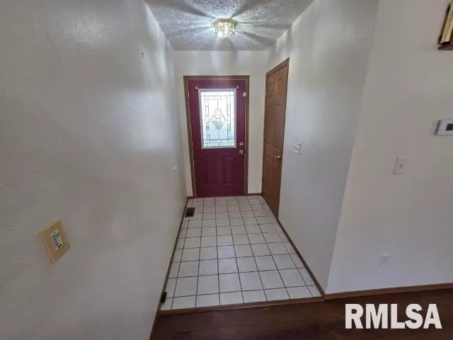 $220,000 | 14013 North Tolle Lane, Mount Vernon, IL 62864