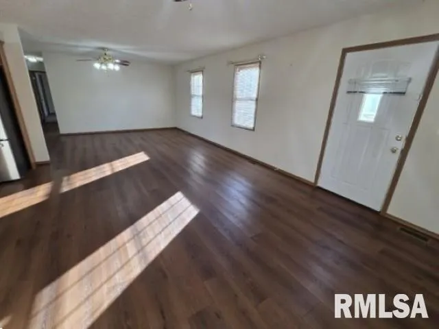 $220,000 | 14013 North Tolle Lane, Mount Vernon, IL 62864