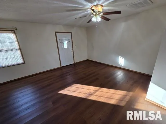 $220,000 | 14013 North Tolle Lane, Mount Vernon, IL 62864