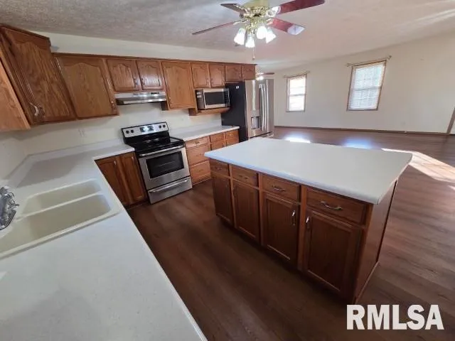 $220,000 | 14013 North Tolle Lane, Mount Vernon, IL 62864