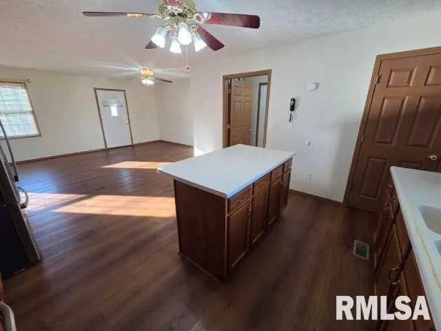 $220,000 | 14013 North Tolle Lane, Mount Vernon, IL 62864