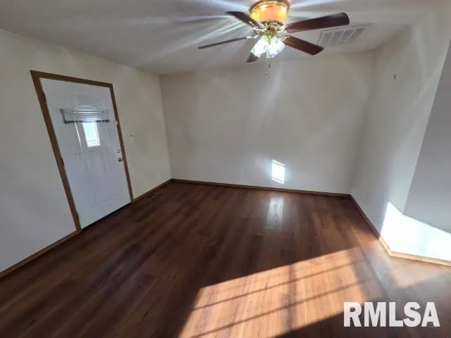 $220,000 | 14013 North Tolle Lane, Mount Vernon, IL 62864