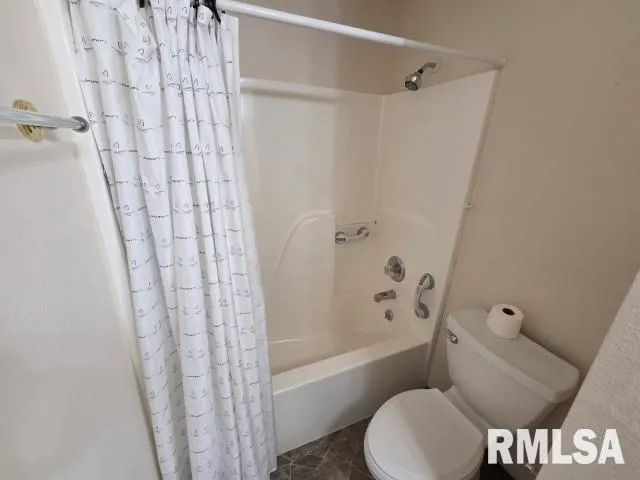 $220,000 | 14013 North Tolle Lane, Mount Vernon, IL 62864