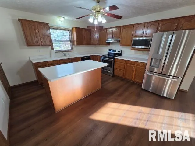 $220,000 | 14013 North Tolle Lane, Mount Vernon, IL 62864