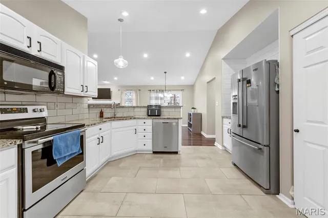 $389,900 | 7 Cherokee Sunset Court, O'Fallon, MO 63366