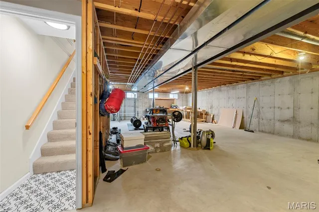 $389,900 | 7 Cherokee Sunset Court, O'Fallon, MO 63366