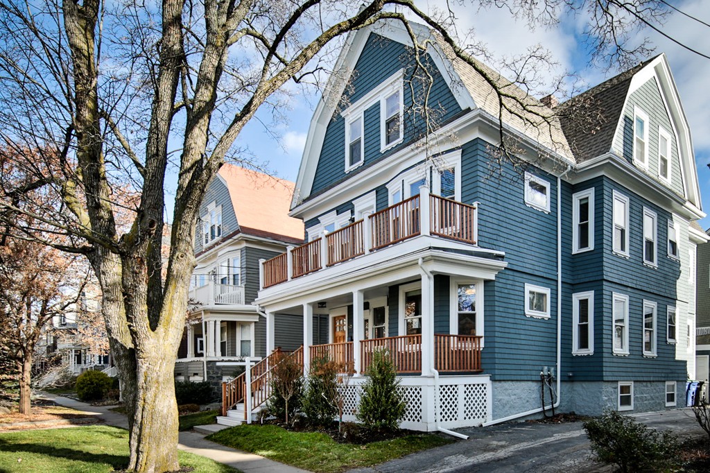 87 Highland Road, Unit 1 Somerville, MA 02144 - Photo 1 of 25 Gallery Image 1