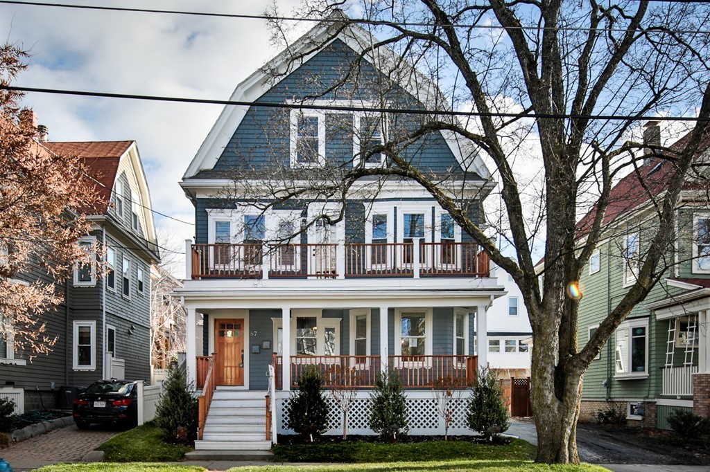 87 Highland Road, Unit 1 Somerville, MA 02144 - Photo 2 of 25 Gallery Image 2