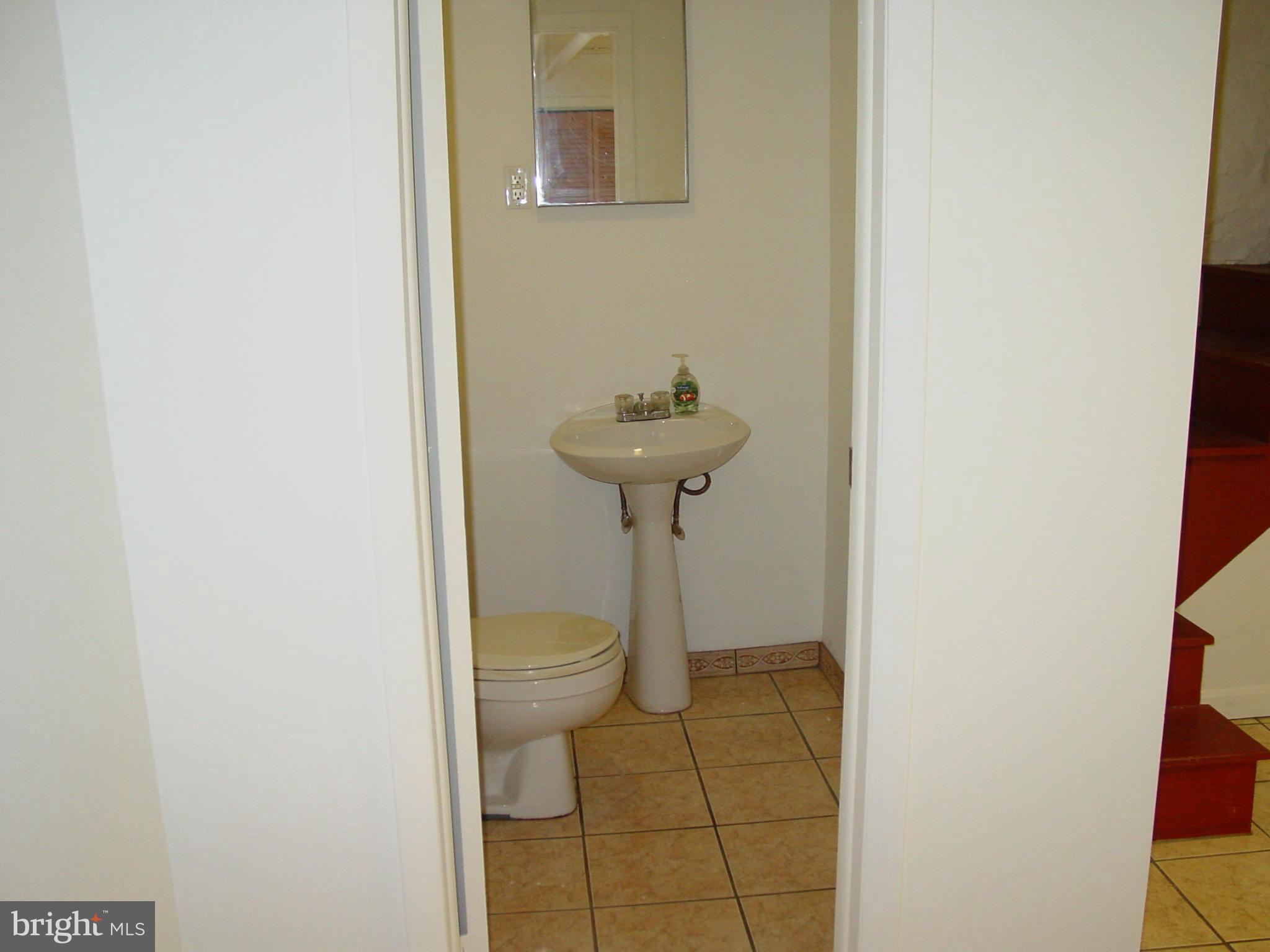 3623 Rexmere Road Baltimore, MD 21218 - Photo 16 of 20 Bath