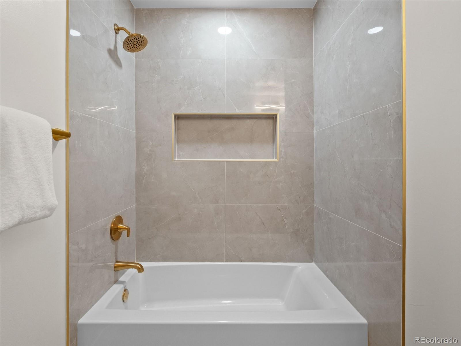 3490 Emerson Avenue Boulder, CO 80305 - Photo 19 of 31 a bathroom with a bathtub
