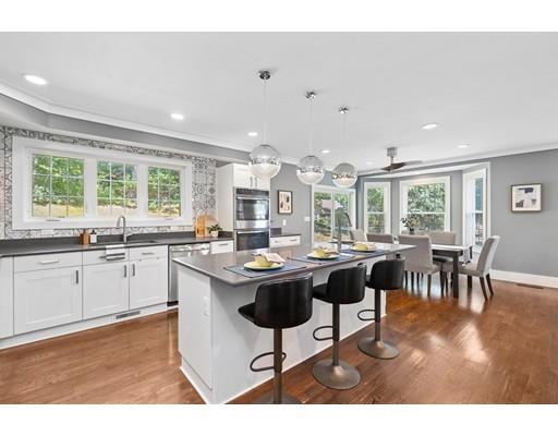 41 Oak Street Reading, MA 01867 - Photo 6 of 42 Gallery Image 6