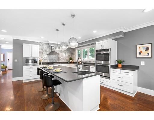 41 Oak Street Reading, MA 01867 - Photo 7 of 42 Gallery Image 7