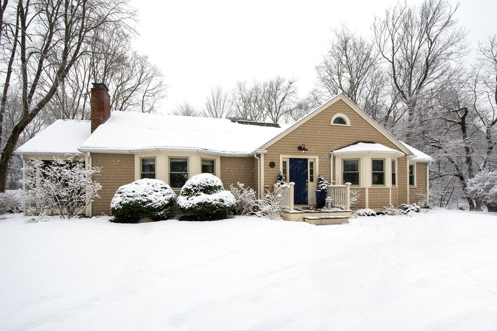 80 Mann Road Scituate, MA 02066 - Photo 1 of 21 Gallery Image 1