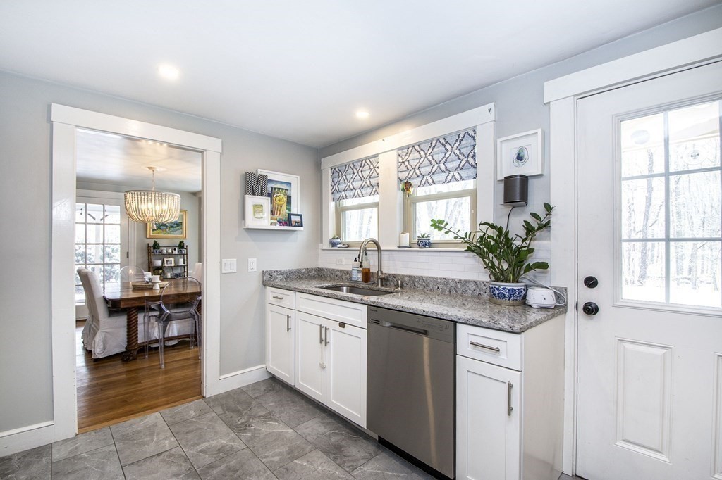 80 Mann Road Scituate, MA 02066 - Photo 6 of 21 Gallery Image 6