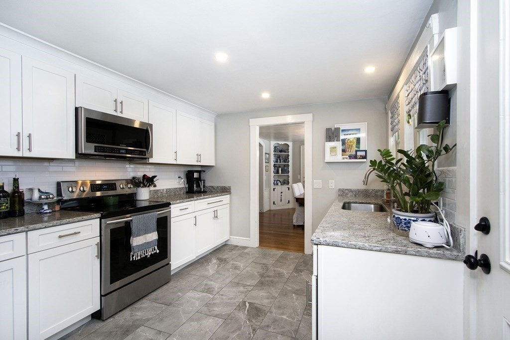 80 Mann Road Scituate, MA 02066 - Photo 7 of 21 Gallery Image 7