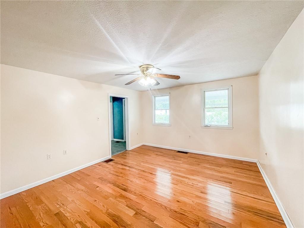 937 Horning Road Pittsburgh, PA 15236 - Photo 10 of 22 Gallery Image 10