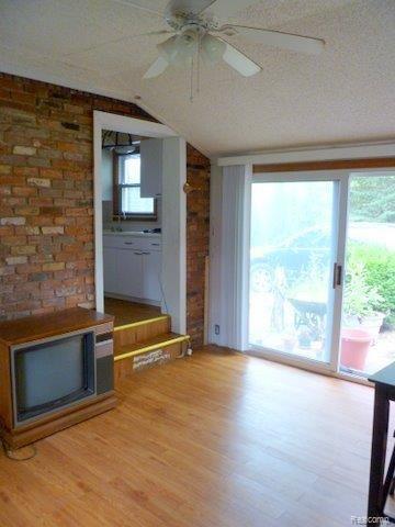48733 9 9 Mile Road Northville, MI 48167 - Photo 12 of 17 Family Room-9 Mile
