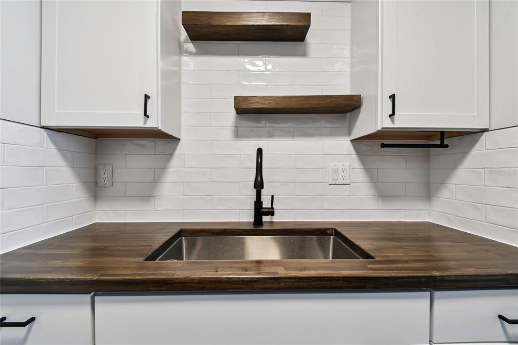 2480 Enterprise Road, Unit 6 Clearwater, FL 33763 - Photo 9 of 43 a close view of sink