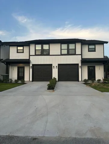 $1,900 | 340 North 9th Street, Beaumont, TX 77702