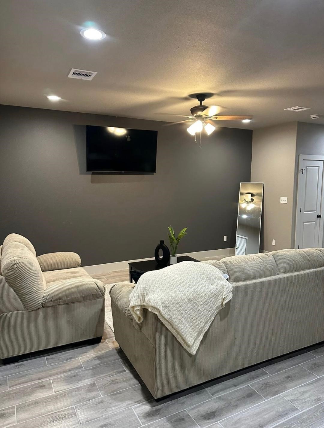 340 North 9th Street Beaumont, TX 77702 - Photo 4 of 15