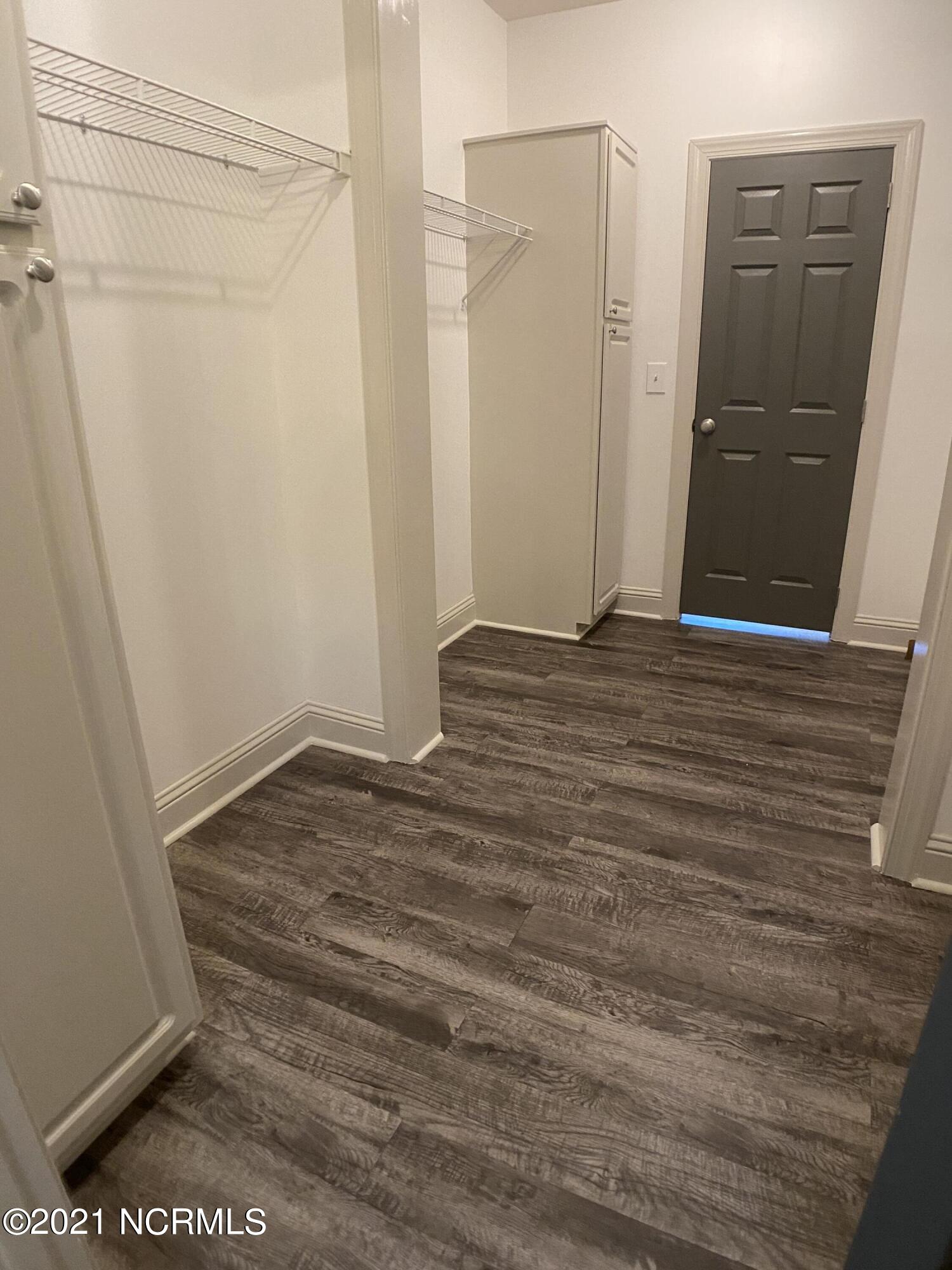 2703 Seed Tick Neck Road Pinetown, NC 27865 - Photo 17 of 27 018 Master Walk-in