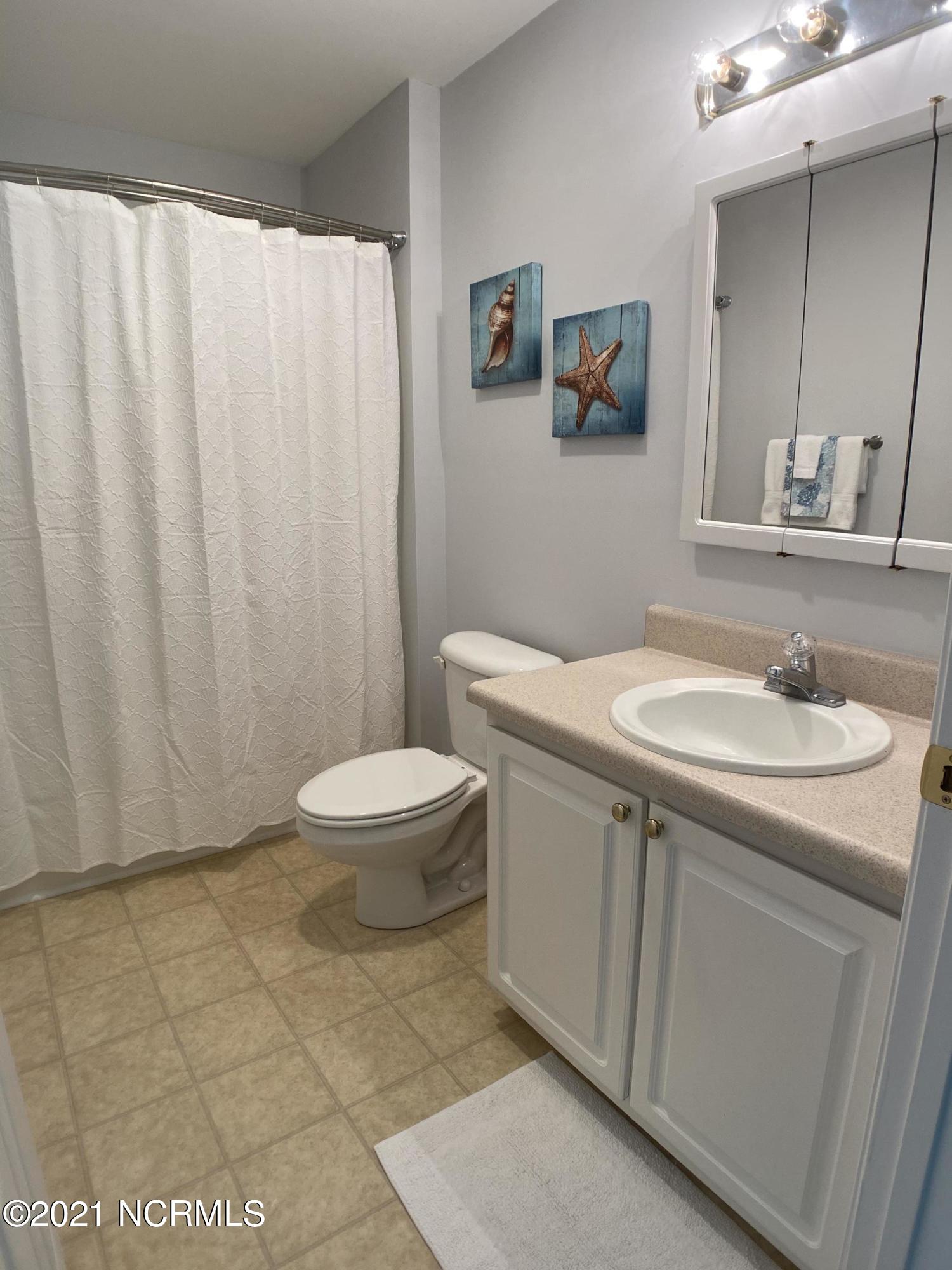 2703 Seed Tick Neck Road Pinetown, NC 27865 - Photo 24 of 27 025 Upstairs Bathroom